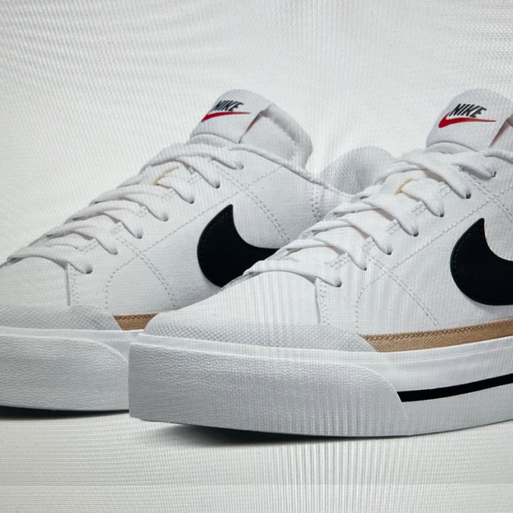 NIKE COURT LEGACY LIFT SNEAKERS (SZ 10)